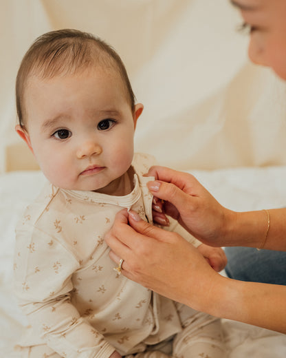 Magnetic Baby Sleepsuit - Still in Bloom Bublotte