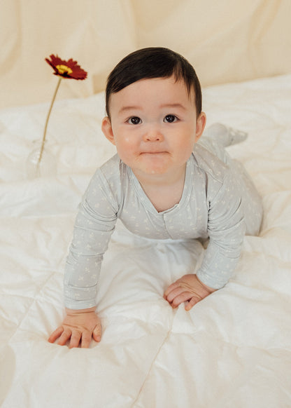 Magnetic Baby Sleepsuit - Still in Bloom Bublotte